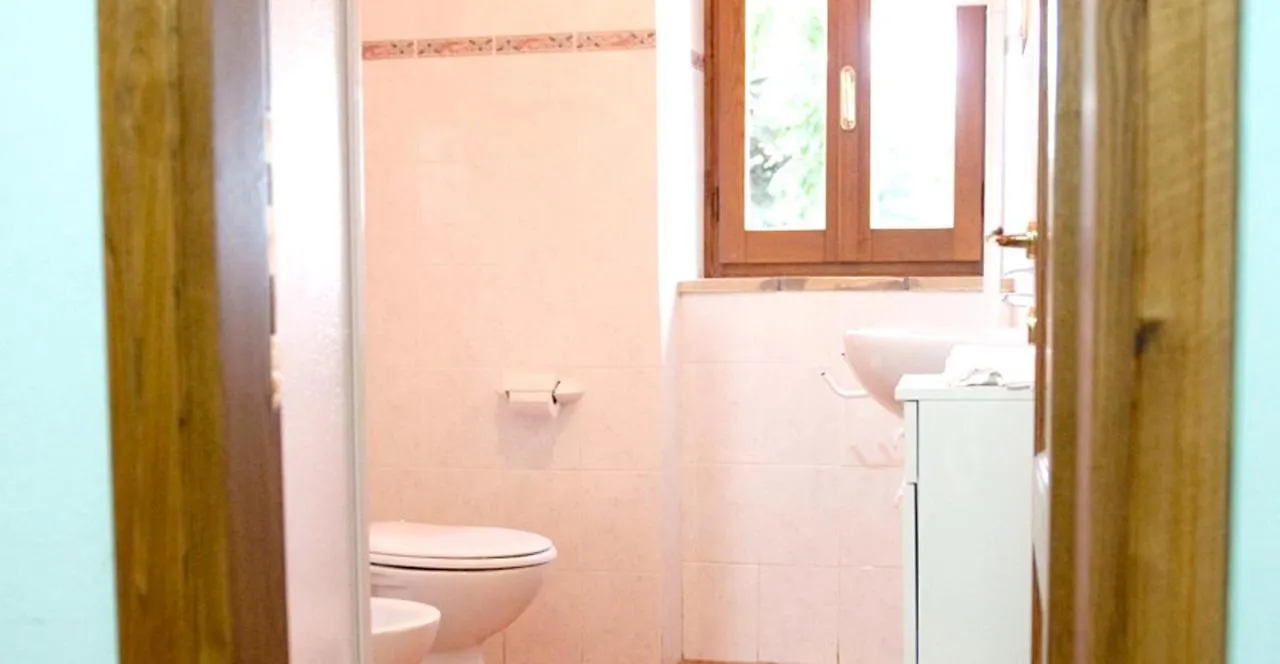 Charming Apartment In Caprese Michelangelo 30 M² With Stunning Views